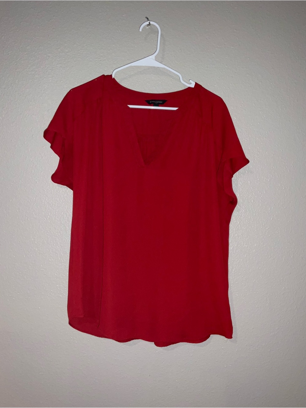 Banana Republic Red V-Neck Short Sleeve Blouse